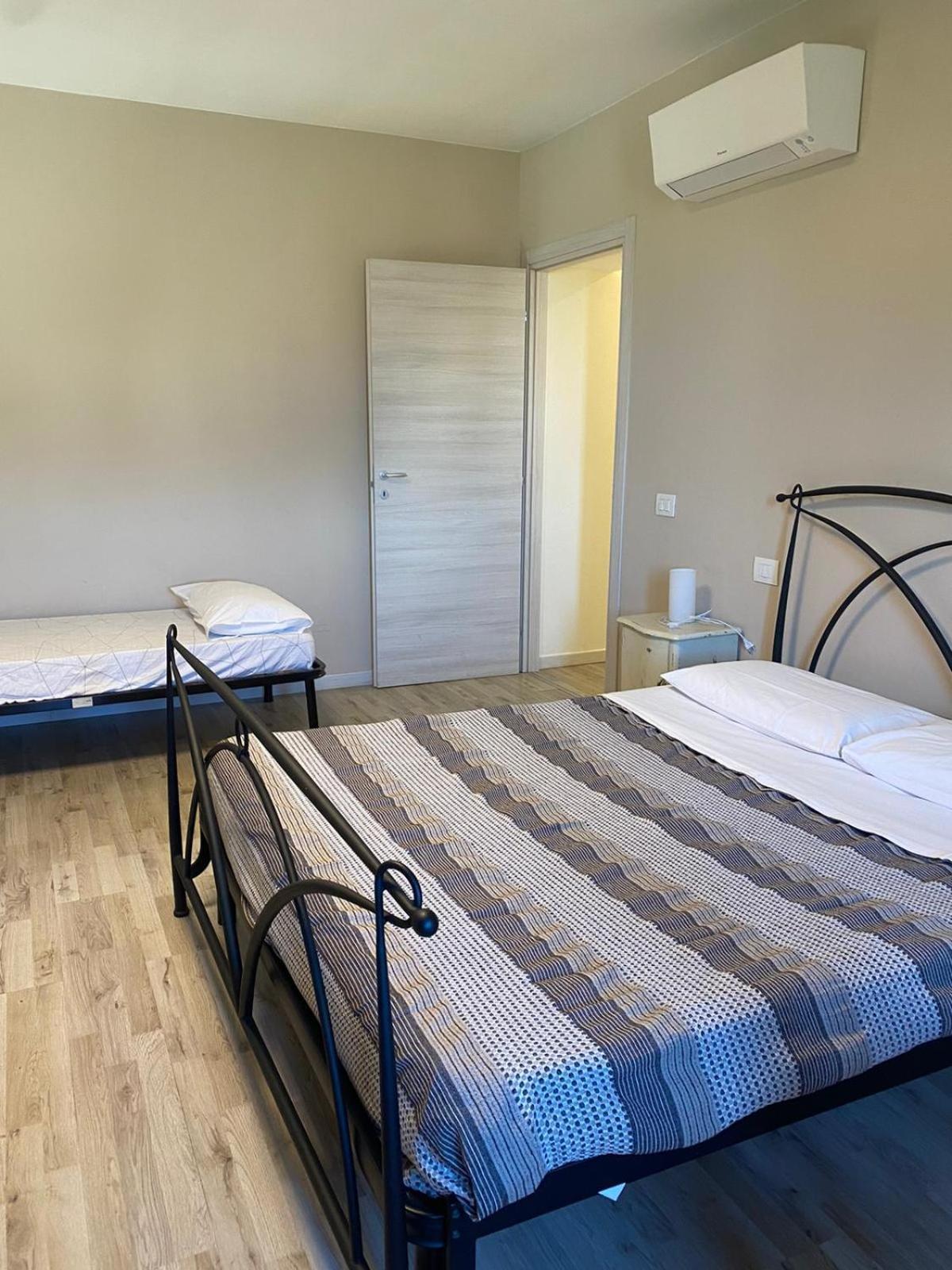LA CHIUSA Bed&Breakfast Montichiari Esterno foto